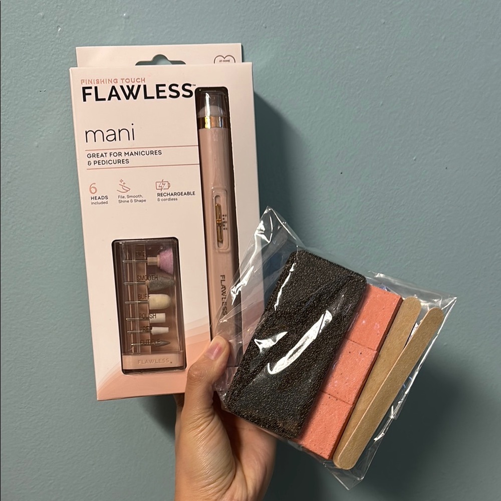 Finishing Touch Flawless Mani Set with extra nail accessories